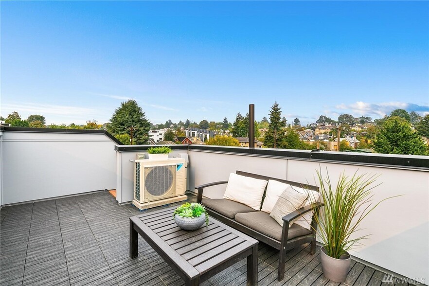 Building Photo - 2609 S Judkins St