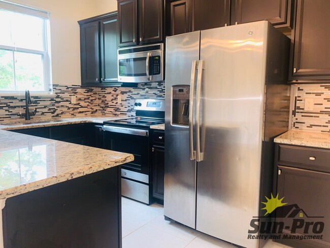 Building Photo - 147 Aston Grande Dr