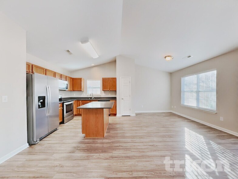 Building Photo - 3216 Laurenfields Way