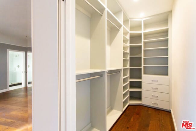 Building Photo - 153 N Arnaz Dr