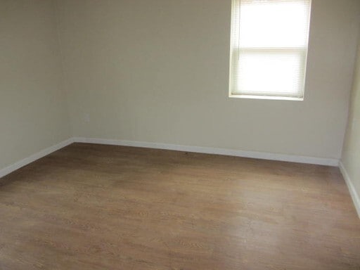 Building Photo - Get half off 1st Month's Rent!