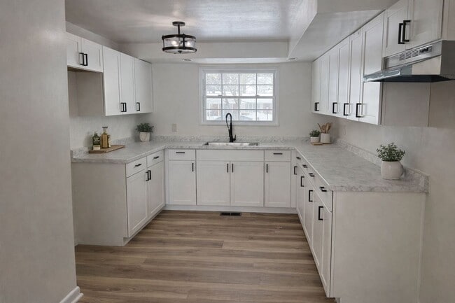 Building Photo - Remodeled Elida Schools Gem – Garage, Yard, and Modern Finishes