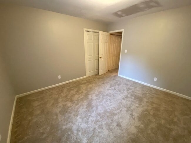 Building Photo - Burlington