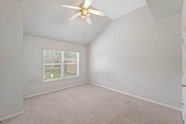 Building Photo - 13738 Sherburn Manor Dr
