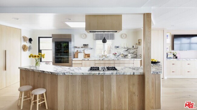 Building Photo - 29500 Heathercliff Rd