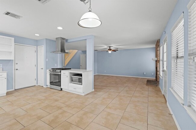 Building Photo - 4015 Iriona Bend