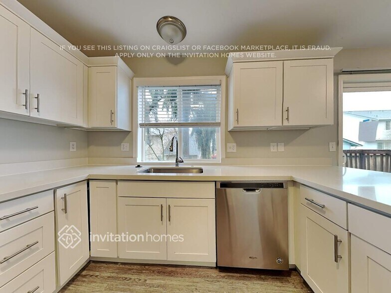 Building Photo - 1617 200th St Ct E