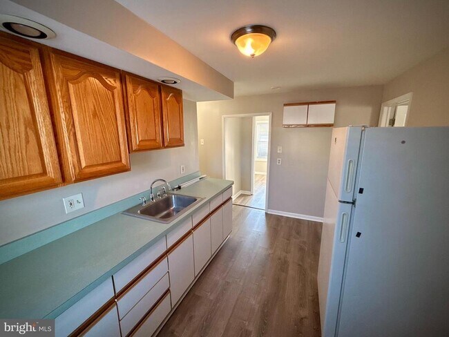 Building Photo - 220 Delsea Dr