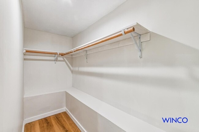 Building Photo - 372 Avalon Dr