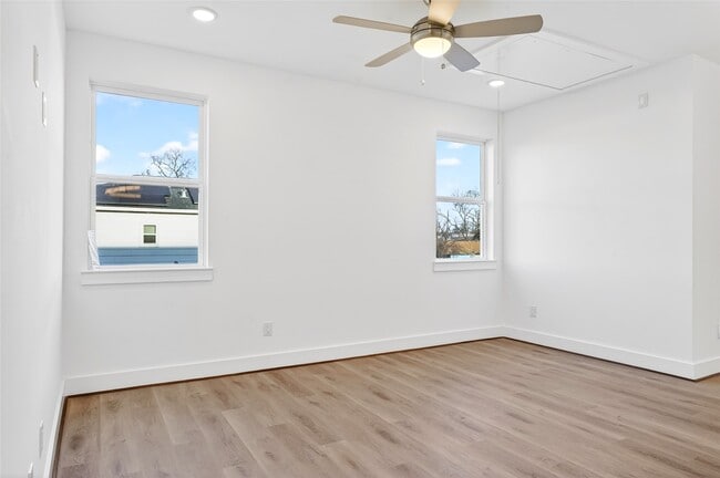 Building Photo - 10232 Porto Rico Rd