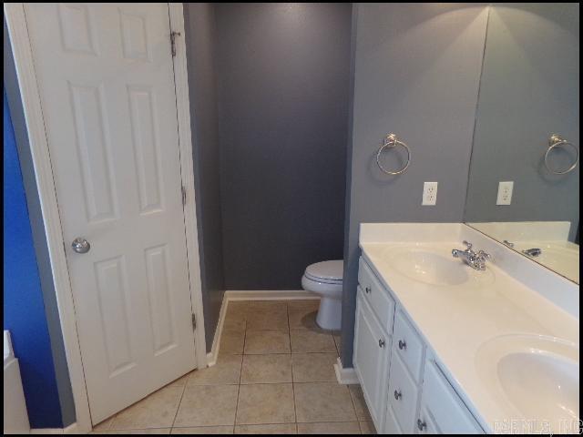 Building Photo - 2820 Falcon Ct