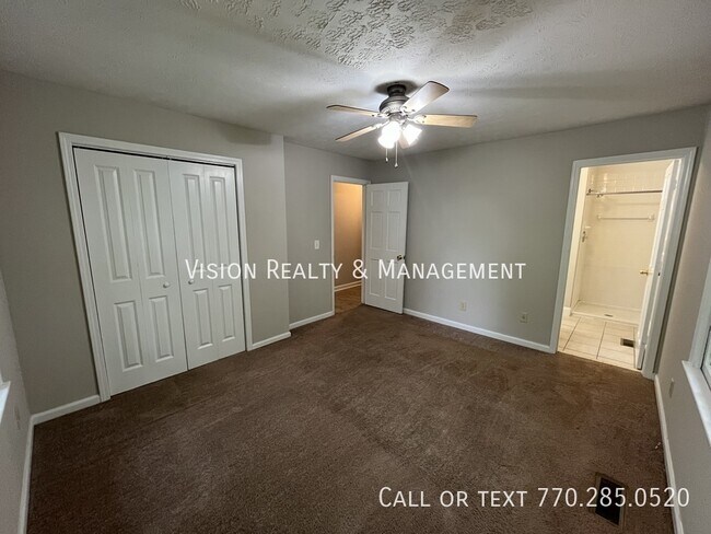 Building Photo - 55 S Greenwood Dr