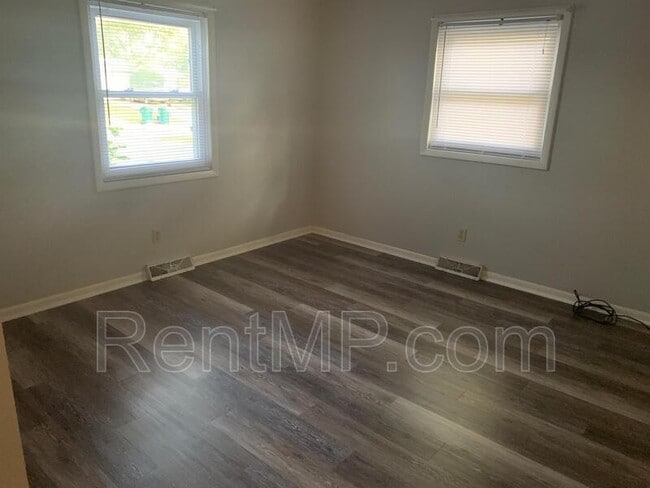 Building Photo - 1915 S Stockman Rd