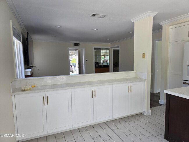 Building Photo - 3017 Klamath Ave