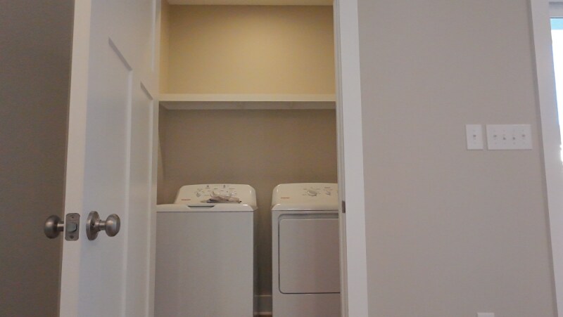 Building Photo - 233 Pineneedle Rd