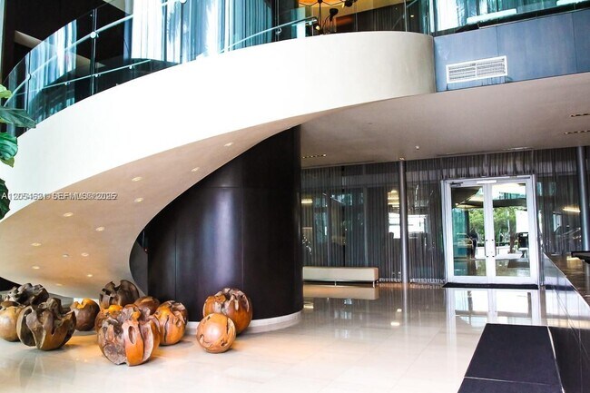 Building Photo - 900 Biscayne Blvd