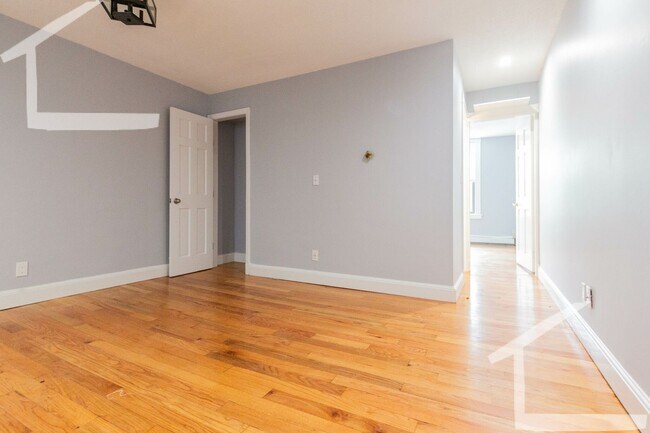 Building Photo - What a deal! Allston 1-bed with Heat/Hot Water Incl