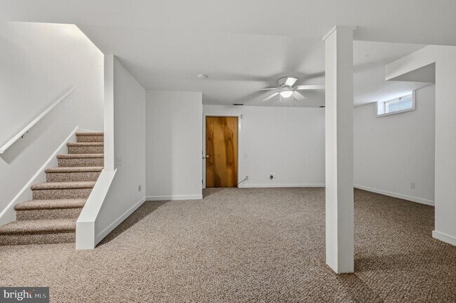 Building Photo - 207 Steeplechase Cir