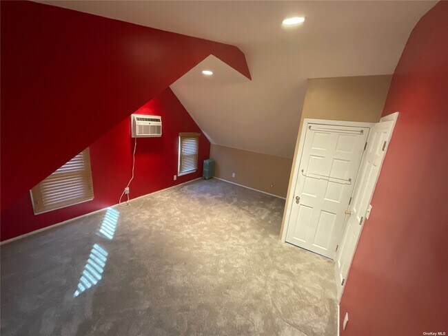 Building Photo - 49 Forest Ave