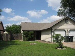 Building Photo - 12407 Tree Line Dr