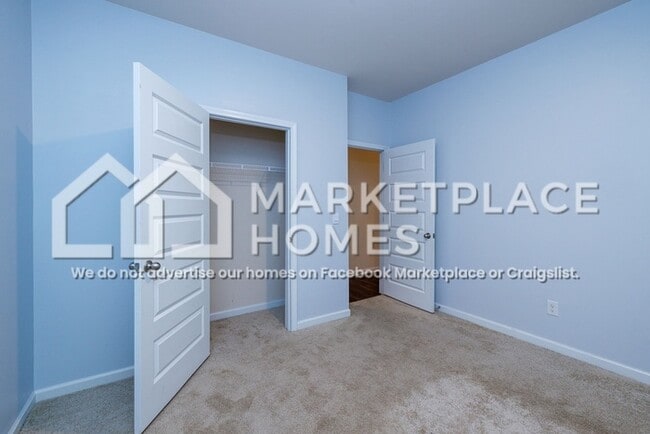 Building Photo - 559 Post Oak Ln