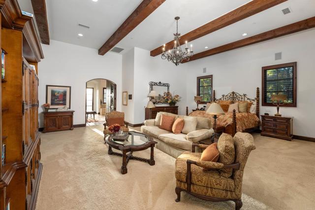 Building Photo - 6870 La Valle Plateada