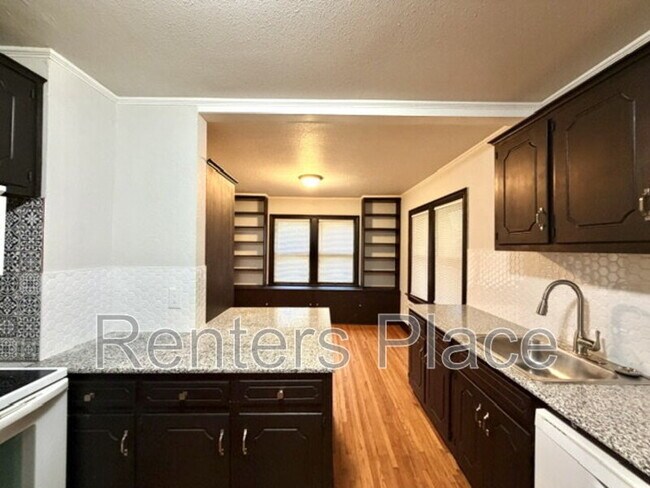 Building Photo - 5524 S Owasso Ave
