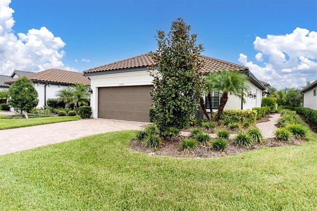 Building Photo - 3282 Francoa Dr