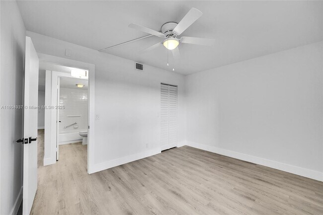 Building Photo - 1200 SW 124th Terrace
