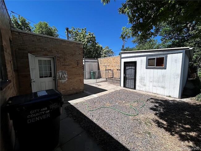 Building Photo - 2111 S Emerson St