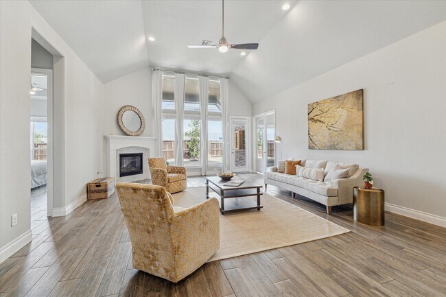 Building Photo - 16503 Whiteoak Canyon Dr