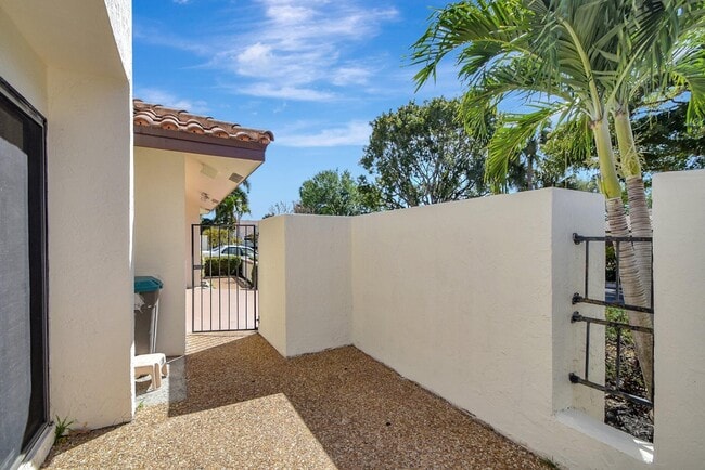 Building Photo - 21440 Campo Allegro Dr