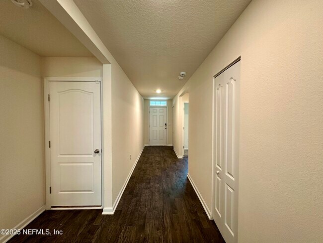 Building Photo - 3330 Lawton Pl