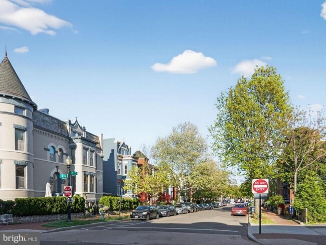 Building Photo - 147 Rhode Island Ave NW