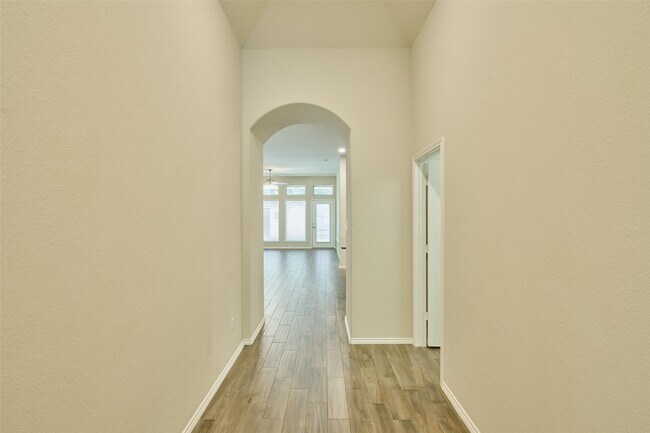 Building Photo - 103 Sunrise Haven Dr