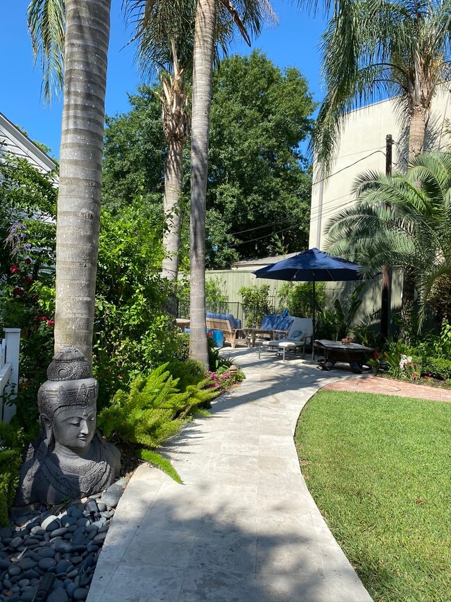 Building Photo - 2220 Colquitt St