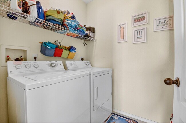 Building Photo - 501 Belmont Pl