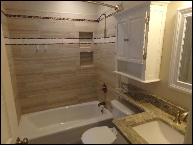 Building Photo - 525 S Oak St