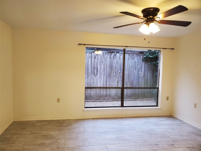 Building Photo - 12139 Gladewick Dr