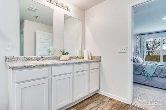 Building Photo - 909 Lovebird Ct
