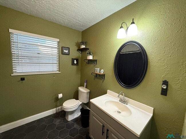 Building Photo - 2805 N Brand Dr