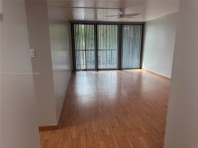 Building Photo - 10865 SW 112th Ave