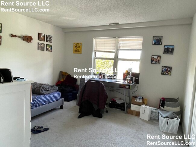 Building Photo - 175 Beacon St