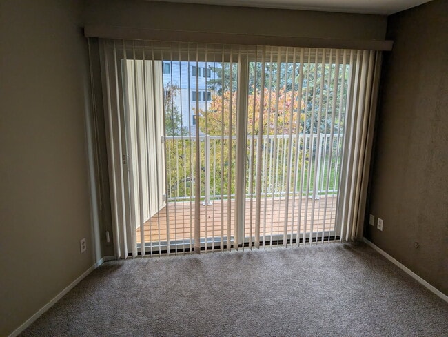 Custom Made Blinds - 122 Demont Avenue East