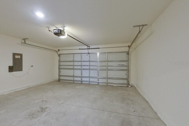 Building Photo - 4397 SW 85 Ln