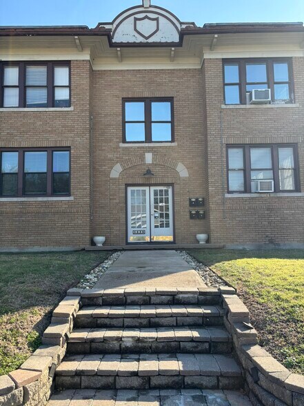 Building Photo - 5638 Richard Ave