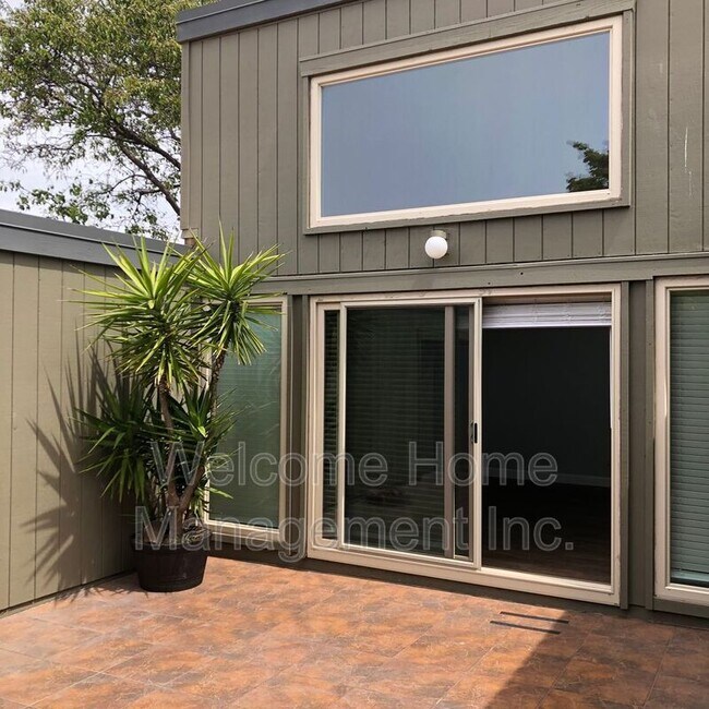 Building Photo - 3424 Brithorn Ln