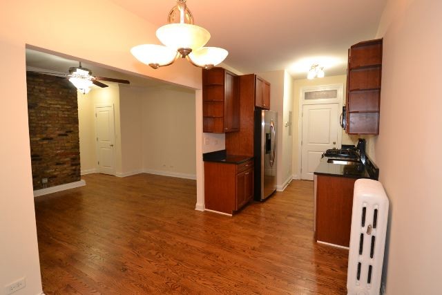 Primary Photo - 740 W Addison St