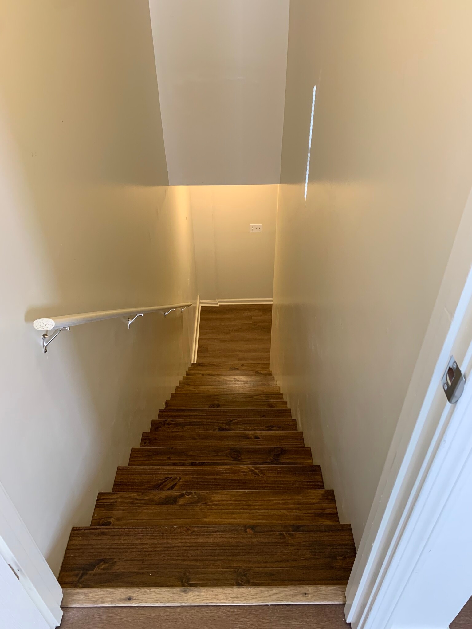 Building Photo - 1065 B Brandy Lane