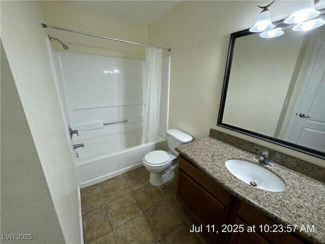 Building Photo - 7200 W Pirates Cove Rd